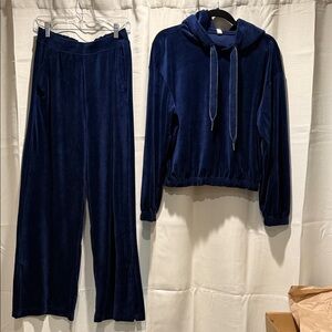 Women's Deep Blue Velour Jogger Set